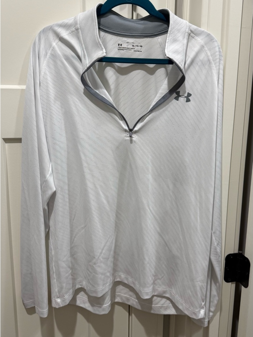 Under Armour White Men’s Long-Sleeve Quarter-Zip Performance Top